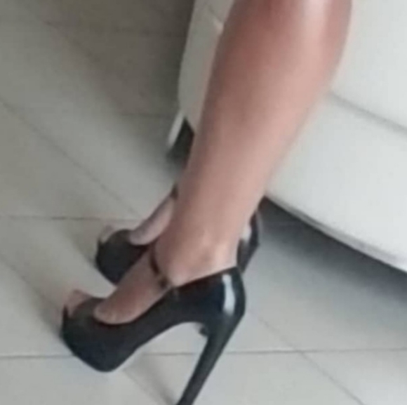 Meet your Posher, Maria - Picture 2 of 2